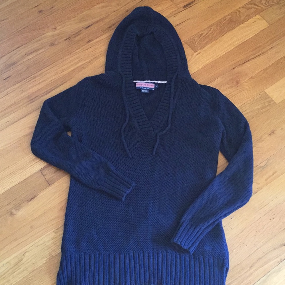 Hooded sweater
